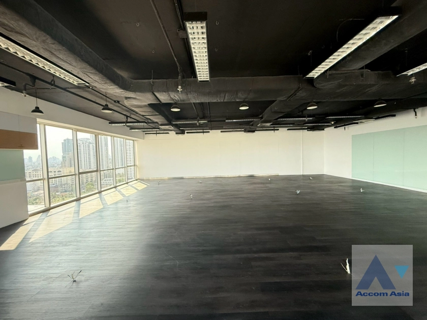unit Office space For Rent in Sukhumvit, Bangkok  near BTS Phrom Phong (AA42864)