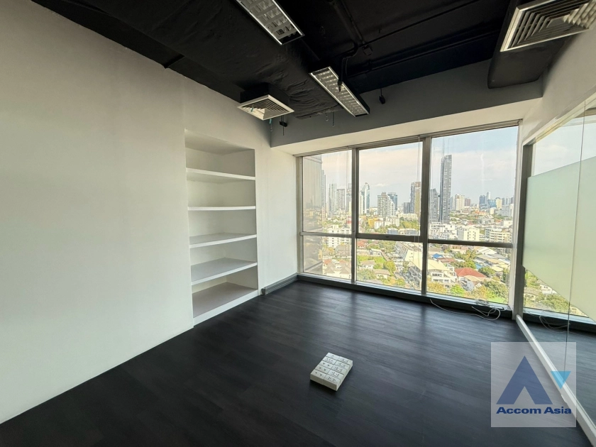 11  Office Space For Rent in Sukhumvit ,Bangkok BTS Phrom Phong at Richmond Building AA42864