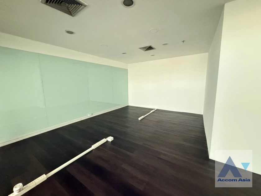 14  Office Space For Rent in Sukhumvit ,Bangkok BTS Phrom Phong at Richmond Building AA42864