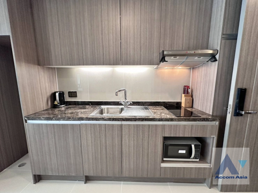 unit 1 Bedroom  Condominium For Rent in Sukhumvit, Bangkok  near BTS Thong Lo (AA42865)