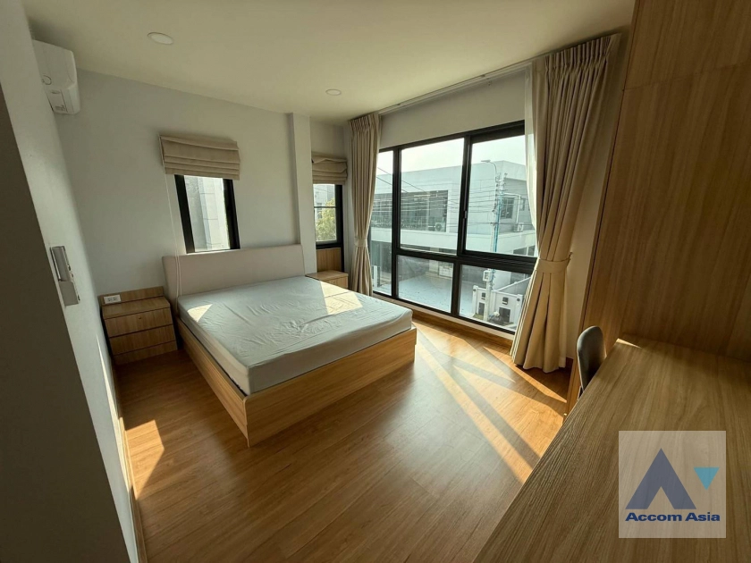 7  4 br House For Rent in Samutprakan ,Samutprakan  at Centro Bangna AA42869