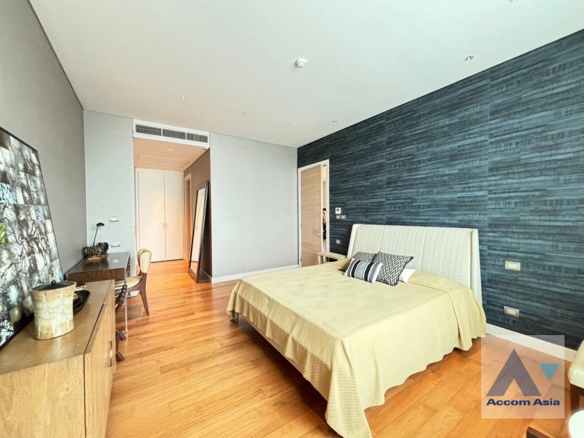 6  1 br Condominium For Rent in Ploenchit ,Bangkok BTS Chitlom at Sindhorn Residence AA42870