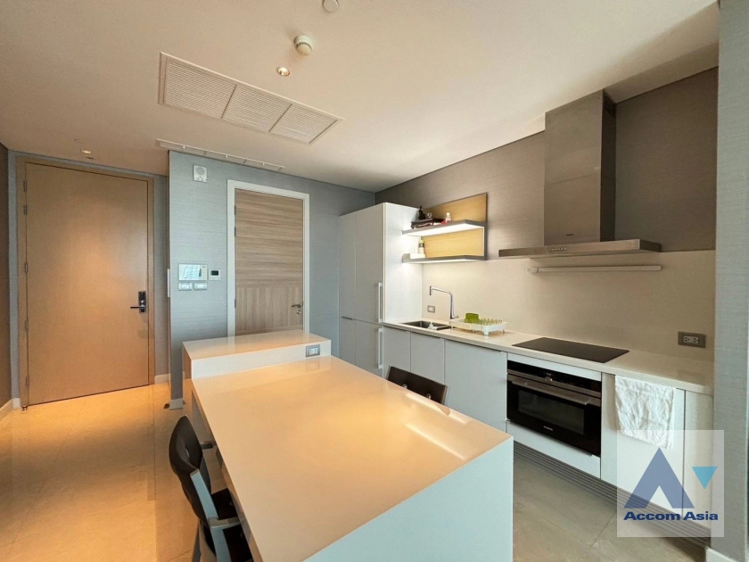 5  1 br Condominium For Rent in Ploenchit ,Bangkok BTS Chitlom at Sindhorn Residence AA42870