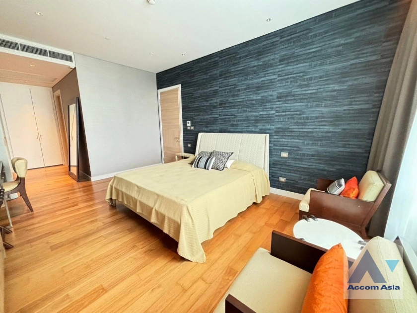 8  1 br Condominium For Rent in Ploenchit ,Bangkok BTS Chitlom at Sindhorn Residence AA42870