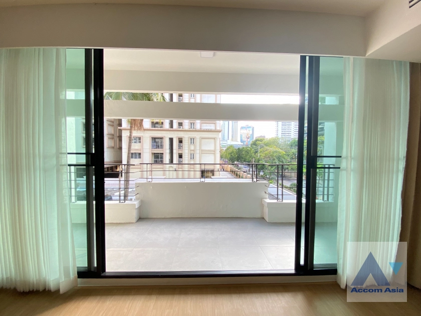 16  3 br Apartment for rent and sale in Sukhumvit ,Bangkok BTS Asok - MRT Sukhumvit at Newly Renovated AA42873