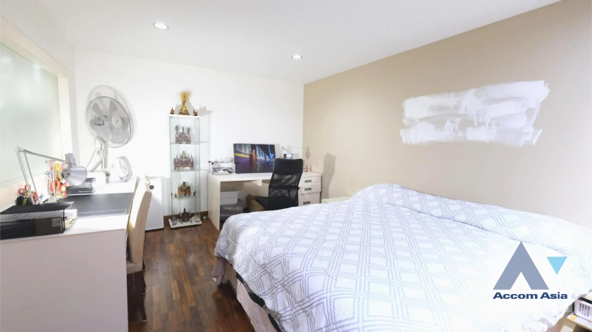 14  3 br Condominium For Sale in Sukhumvit ,Bangkok BTS Ekkamai at Casa Viva AA42881