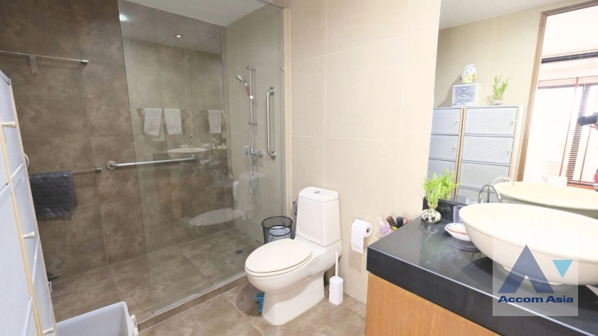 19  3 br Condominium For Sale in Sukhumvit ,Bangkok BTS Ekkamai at Casa Viva AA42881