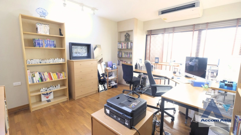 18  3 br Condominium For Sale in Sukhumvit ,Bangkok BTS Ekkamai at Casa Viva AA42881