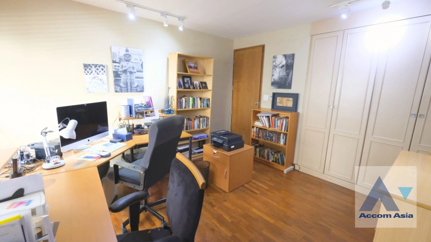 17  3 br Condominium For Sale in Sukhumvit ,Bangkok BTS Ekkamai at Casa Viva AA42881