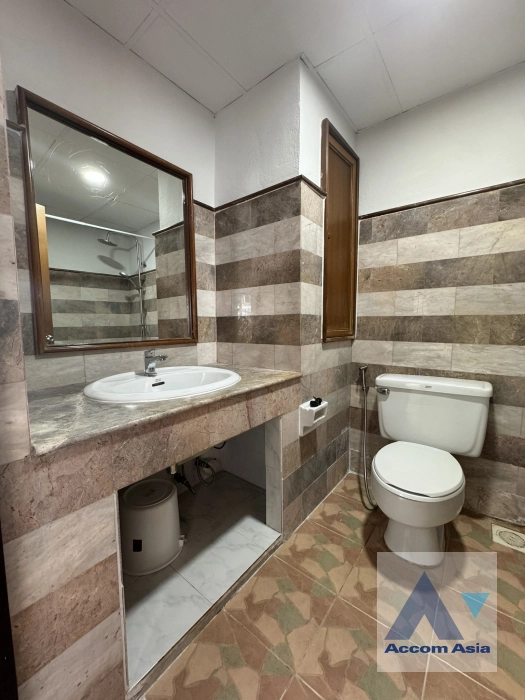 6  2 br Condominium For Rent in Silom ,Bangkok BTS Chong Nonsi at Silom Suite AA42882