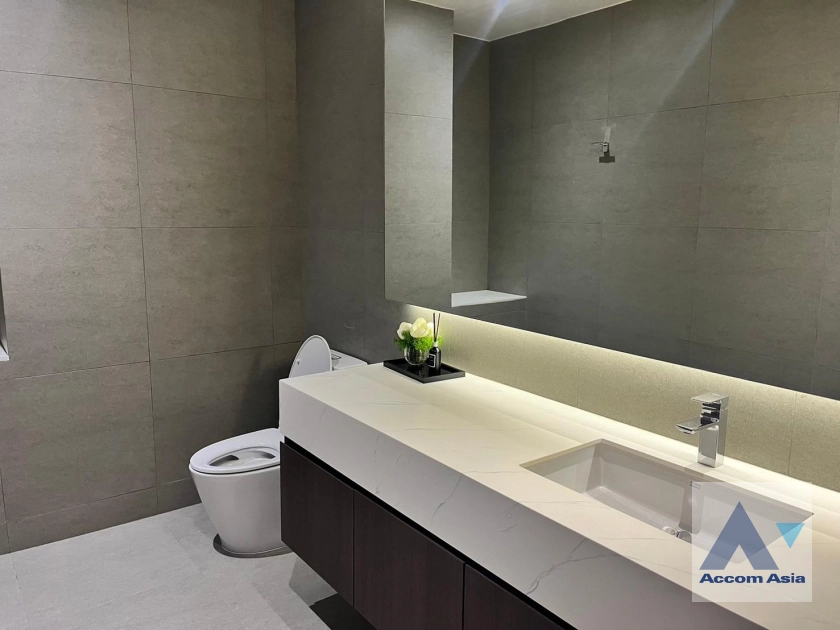 15  4 br Apartment For Rent in Sukhumvit ,Bangkok BTS Phrom Phong at Modern Brand New Apartment AA42885