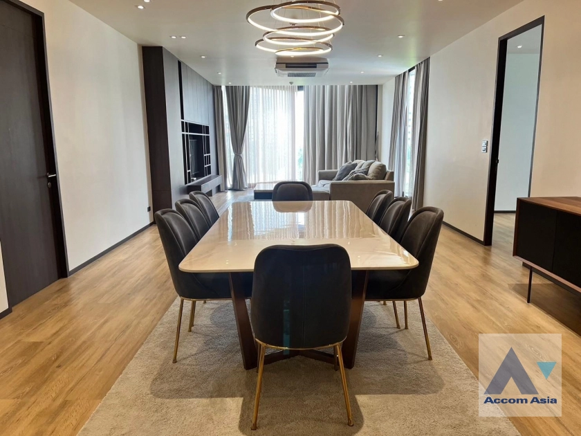  1  4 br Apartment For Rent in Sukhumvit ,Bangkok BTS Phrom Phong at Modern Brand New Apartment AA42885