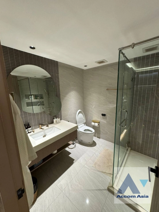 5  2 br Condominium For Rent in Ploenchit ,Bangkok BTS Chitlom at Somkid Gardens AA42889