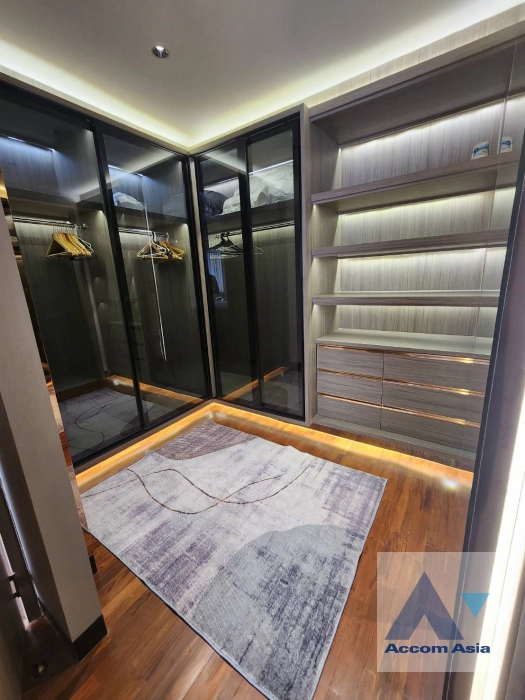  1  2 br Condominium For Rent in Ploenchit ,Bangkok BTS Chitlom at Somkid Gardens AA42889