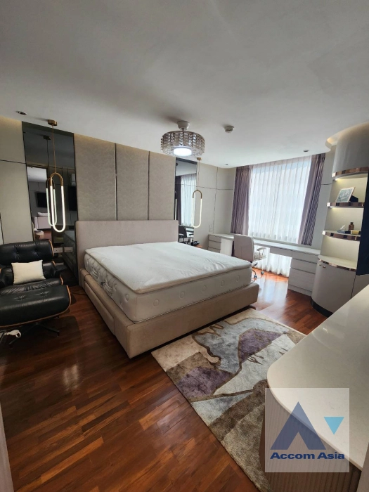 7  2 br Condominium For Rent in Ploenchit ,Bangkok BTS Chitlom at Somkid Gardens AA42889