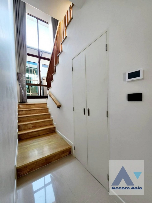 12  4 br House for rent and sale in Krungthep Kreetha ,Bangkok MRT Yaek Lam Sali at Burasiri Krungthep Kreetha AA42892