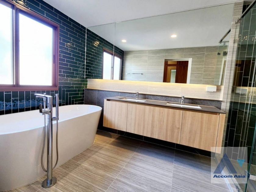 25  4 br House for rent and sale in Krungthep Kreetha ,Bangkok MRT Yaek Lam Sali at Burasiri Krungthep Kreetha AA42892