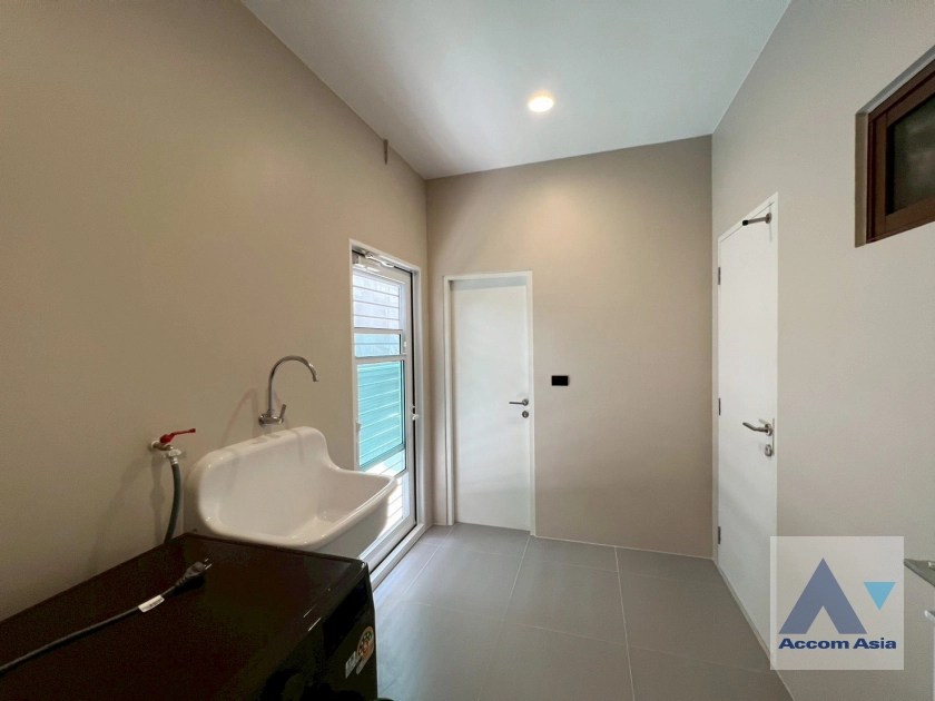 30  4 br House for rent and sale in Krungthep Kreetha ,Bangkok MRT Yaek Lam Sali at Burasiri Krungthep Kreetha AA42892
