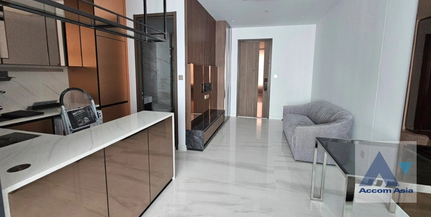 unit 1 Bedroom  Condominium For Rent in Sathorn, Bangkok  near BTS Chong Nonsi - MRT Lumphini (AA42893)