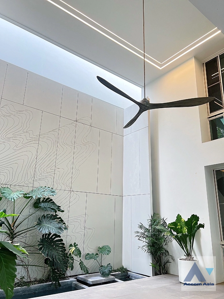 10  4 br House For Rent in Ratchadaphisek ,Bangkok  at VIVE Ekkamai-Ramintra AA42896