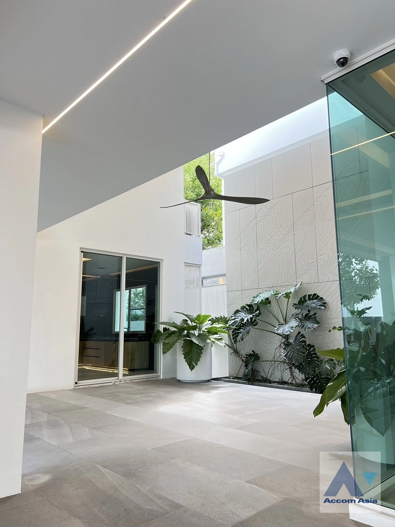 9  4 br House For Rent in Ratchadaphisek ,Bangkok  at VIVE Ekkamai-Ramintra AA42896