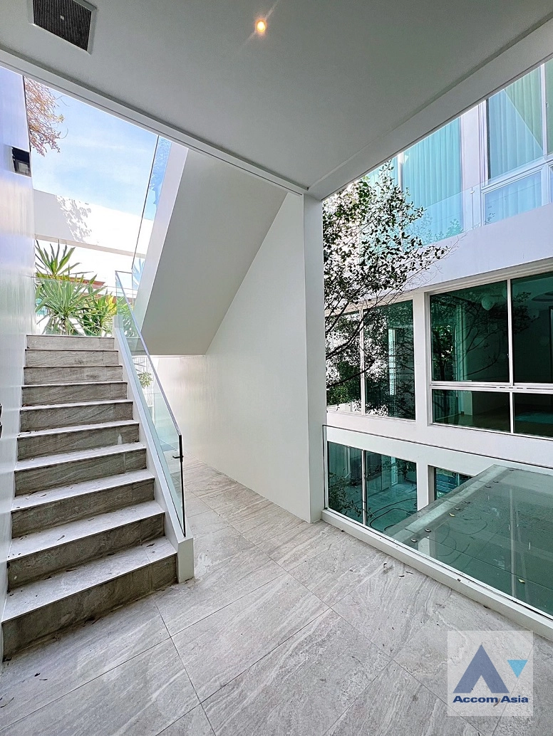 16  4 br House For Rent in Ratchadaphisek ,Bangkok  at VIVE Ekkamai-Ramintra AA42896