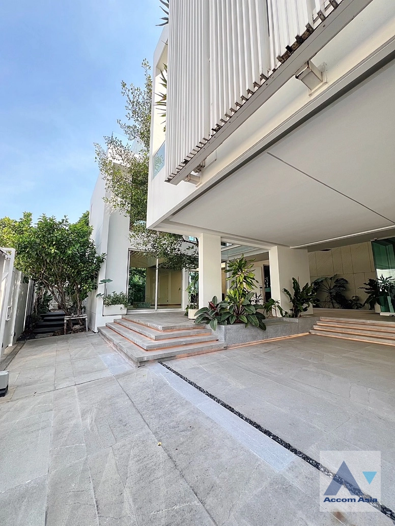 6  4 br House For Rent in Ratchadaphisek ,Bangkok  at VIVE Ekkamai-Ramintra AA42896