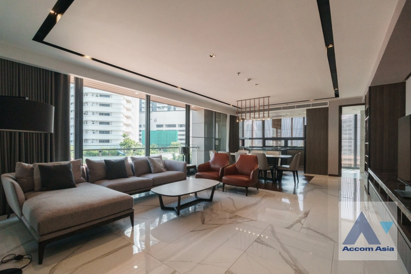 unit 3 Bedrooms  Apartment For Rent & Sale in Sukhumvit, Bangkok  near BTS Phrom Phong (AA42903)