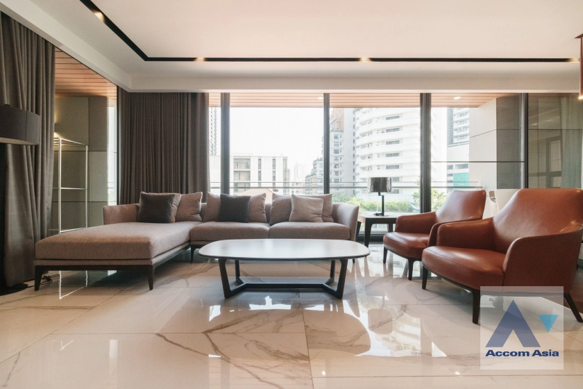 unit 3 Bedrooms  Apartment For Rent & Sale in Sukhumvit, Bangkok  near BTS Phrom Phong (AA42903)