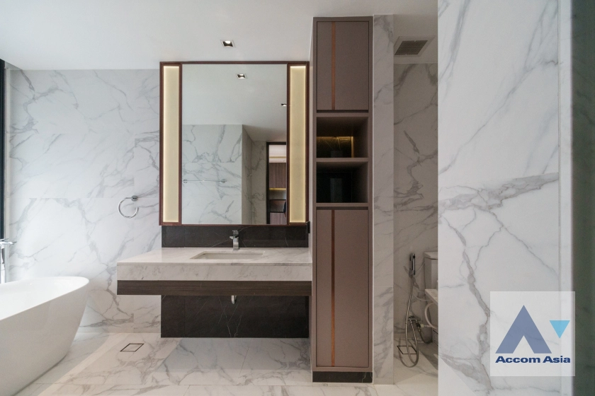 13  3 br Apartment for rent and sale in Sukhumvit ,Bangkok BTS Phrom Phong at Serene Place with Modern Style AA42903