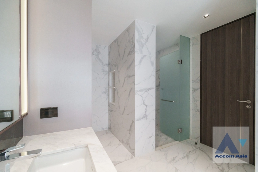 15  3 br Apartment for rent and sale in Sukhumvit ,Bangkok BTS Phrom Phong at Serene Place with Modern Style AA42903