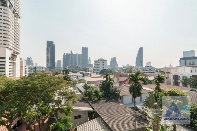 28  3 br Apartment for rent and sale in Sukhumvit ,Bangkok BTS Phrom Phong at Serene Place with Modern Style AA42903