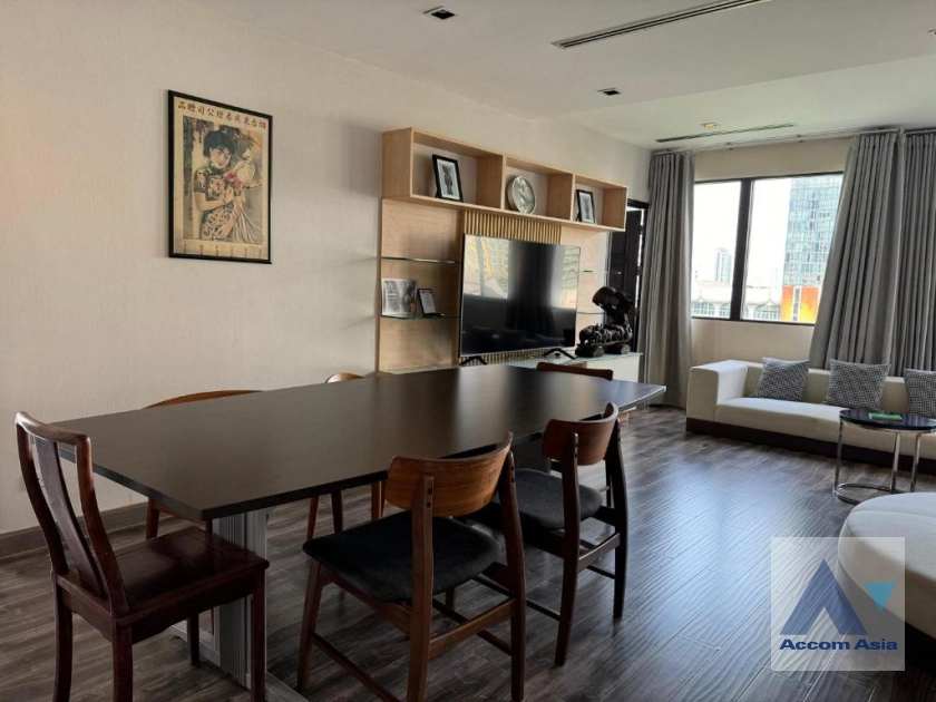 unit 3 Bedrooms  Condominium For Rent in Sukhumvit, Bangkok  near BTS Thong Lo (AA42904)