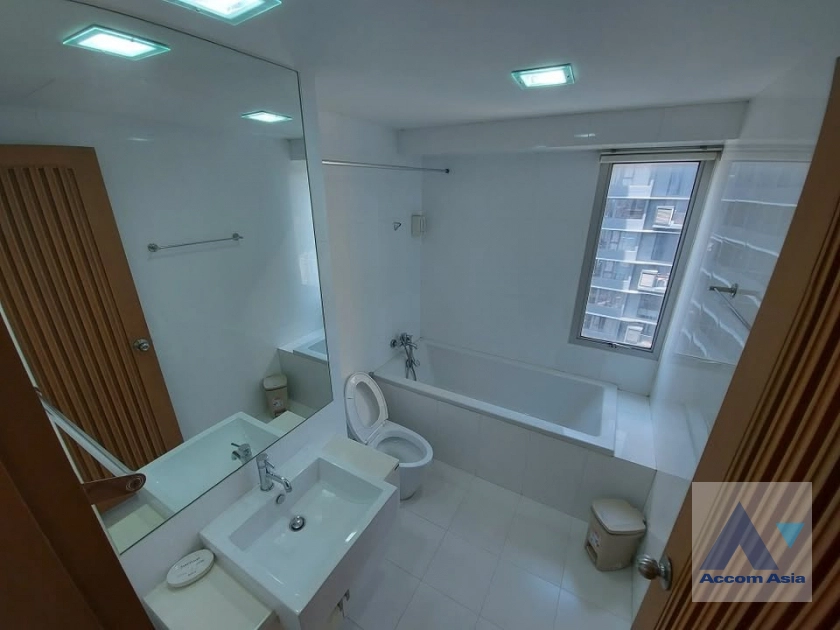 8  2 br Condominium For Rent in Ratchadaphisek ,Bangkok MRT Phetchaburi at My Resort Bangkok AA42906