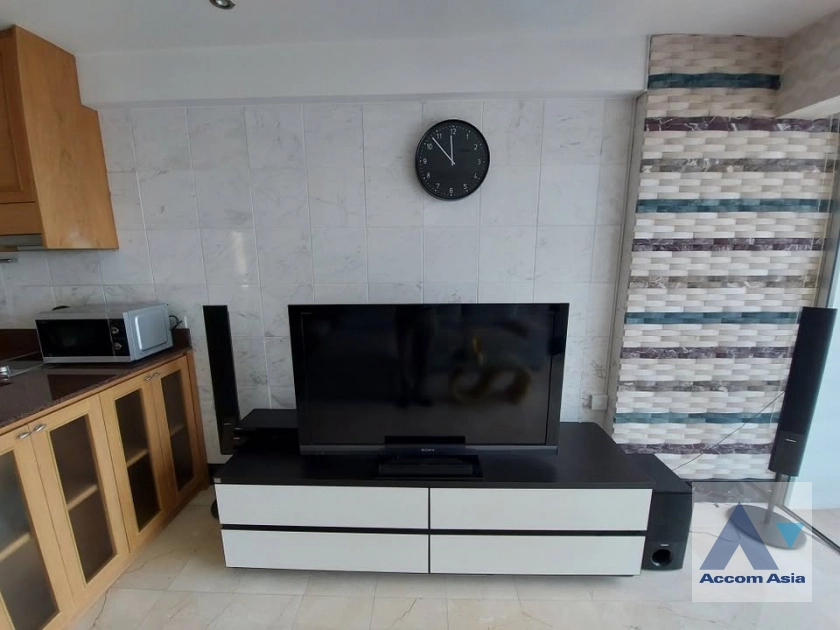 unit 2 Bedrooms  Condominium For Rent in Ratchadaphisek, Bangkok  near MRT Phetchaburi (AA42906)