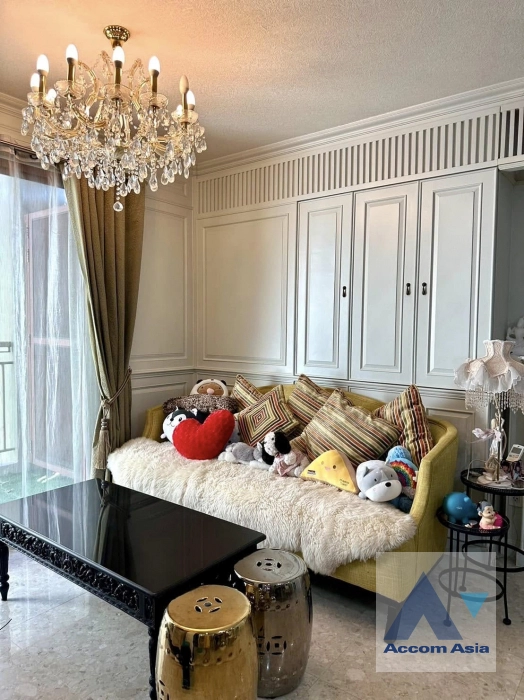 unit 2 Bedrooms  Condominium For Rent & Sale in Ploenchit, Bangkok  near BTS Ploenchit (AA42907)