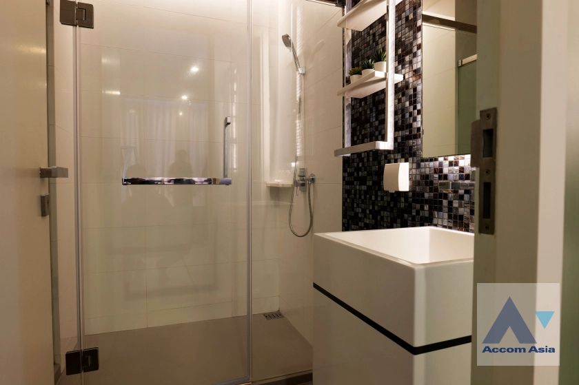 19  1 br Condominium for rent and sale in Sukhumvit ,Bangkok BTS Phra khanong at The Room Sukhumvit 69 AA42910