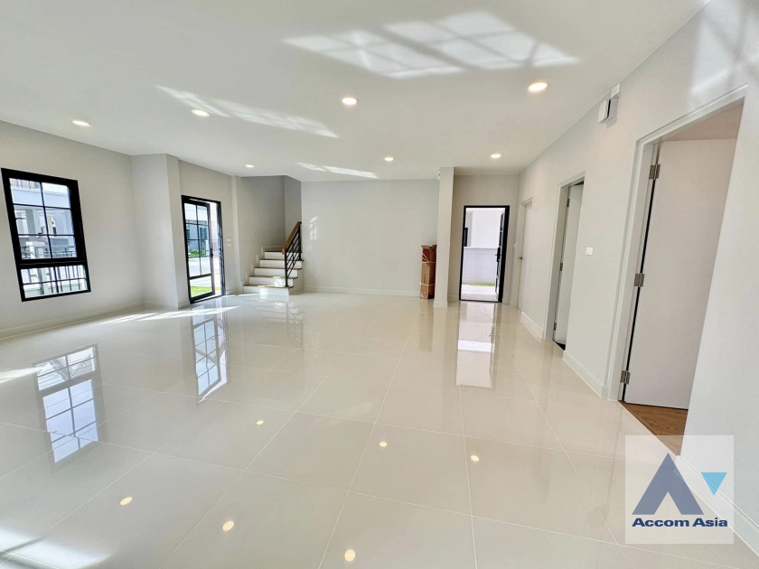 20  4 br House For Sale in Samutprakan ,Samutprakan  at Centro Bangna AA42911