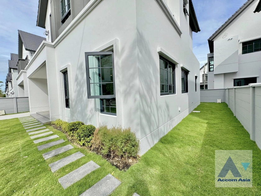 23  4 br House For Sale in Samutprakan ,Samutprakan  at Centro Bangna AA42911