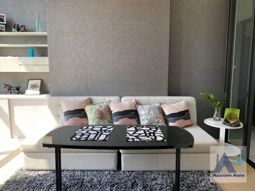 unit 1 Bedroom  Condominium For Rent in Phaholyothin, Bangkok  near MRT Rama 9 - ARL Makkasan (AA42912)