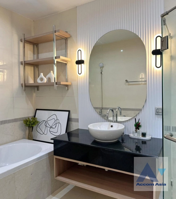 8  2 br Condominium For Sale in Ploenchit ,Bangkok BTS Ratchathewi at Baan Klang Krung Siam-Pathumwan AA42914