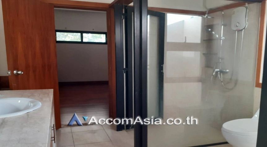9  3 br House For Rent in Phaholyothin ,Bangkok BTS Ari 95715