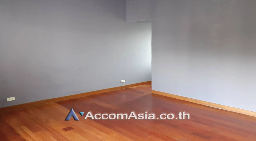 10  3 br House For Rent in Phaholyothin ,Bangkok BTS Ari 95715