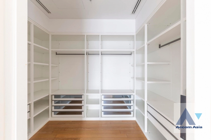 33  3 br Condominium for rent and sale in Silom ,Bangkok BTS Chong Nonsi at The Ritz Carlton Residences AA42928