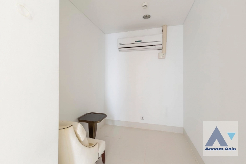 41  3 br Condominium for rent and sale in Silom ,Bangkok BTS Chong Nonsi at The Ritz Carlton Residences AA42928