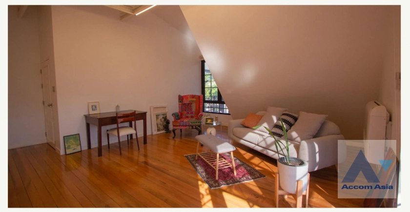 8  6 br House For Sale in Sathorn ,Bangkok BRT Thanon Chan AA42932