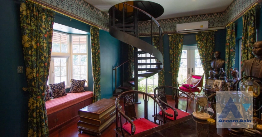 14  6 br House For Sale in Sathorn ,Bangkok BRT Thanon Chan AA42932