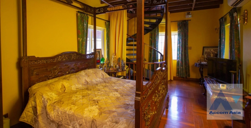 13  6 br House For Sale in Sathorn ,Bangkok BRT Thanon Chan AA42932