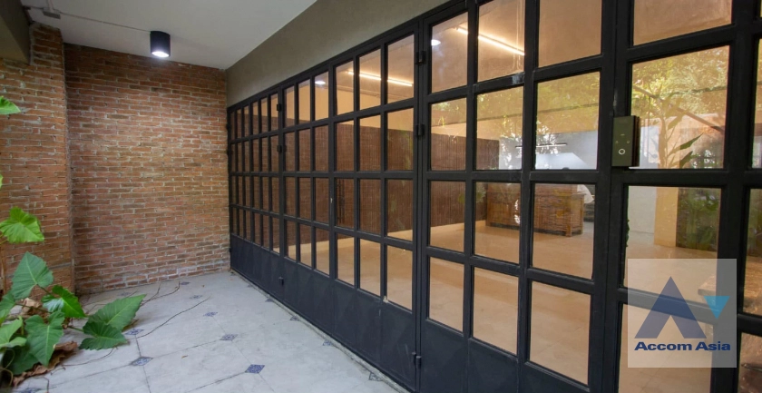 27  6 br House For Sale in Sathorn ,Bangkok BRT Thanon Chan AA42932