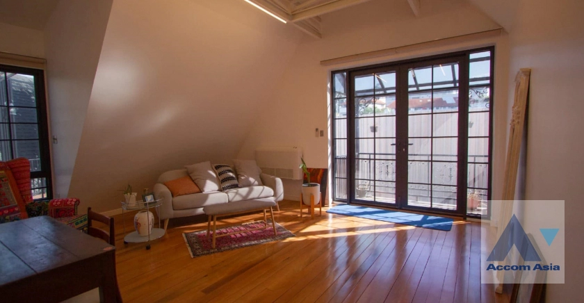 6  6 br House For Sale in Sathorn ,Bangkok BRT Thanon Chan AA42932